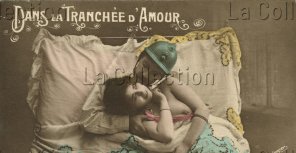 France. Première Guerre mondiale. "Dans la tranchée d'amour, Une contre-attaque". Vers 1914-1918. Photographie. Collection particulière.