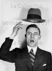 Homme au chapeau volant. Vers 1935. Photographie. Collection particulière.
