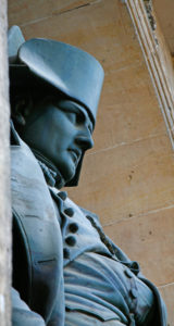 Paris. Hôtel des Invalides. Cour d'honneur. Napoléon par Charles Emile Seurre. Bronze. Photographie.
