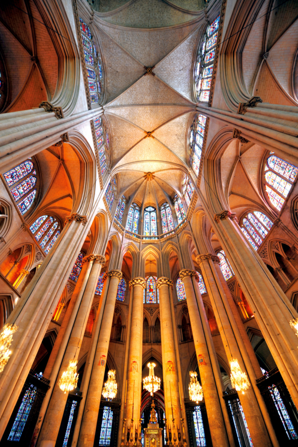 Art gothique. Le Mans. Cathédrale St-Julien. Choeur et voûte. Vue d'ensemble. XIIIe-XVe siècle. Architecture.