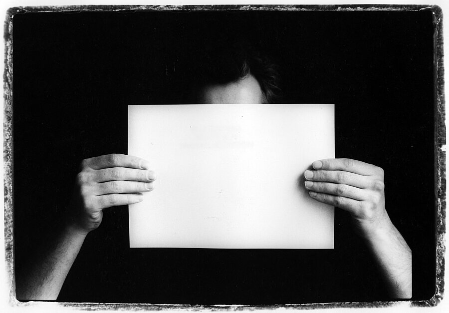 Cantais, Ludovic. Clichy 16. 1998. Photographie. Collection particulière.