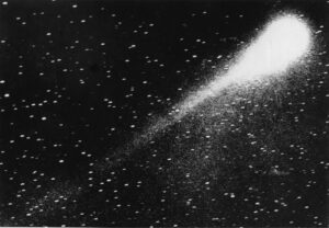 Astronomie. La comète "Peltier". 1936. Photographie. Collection particulière.